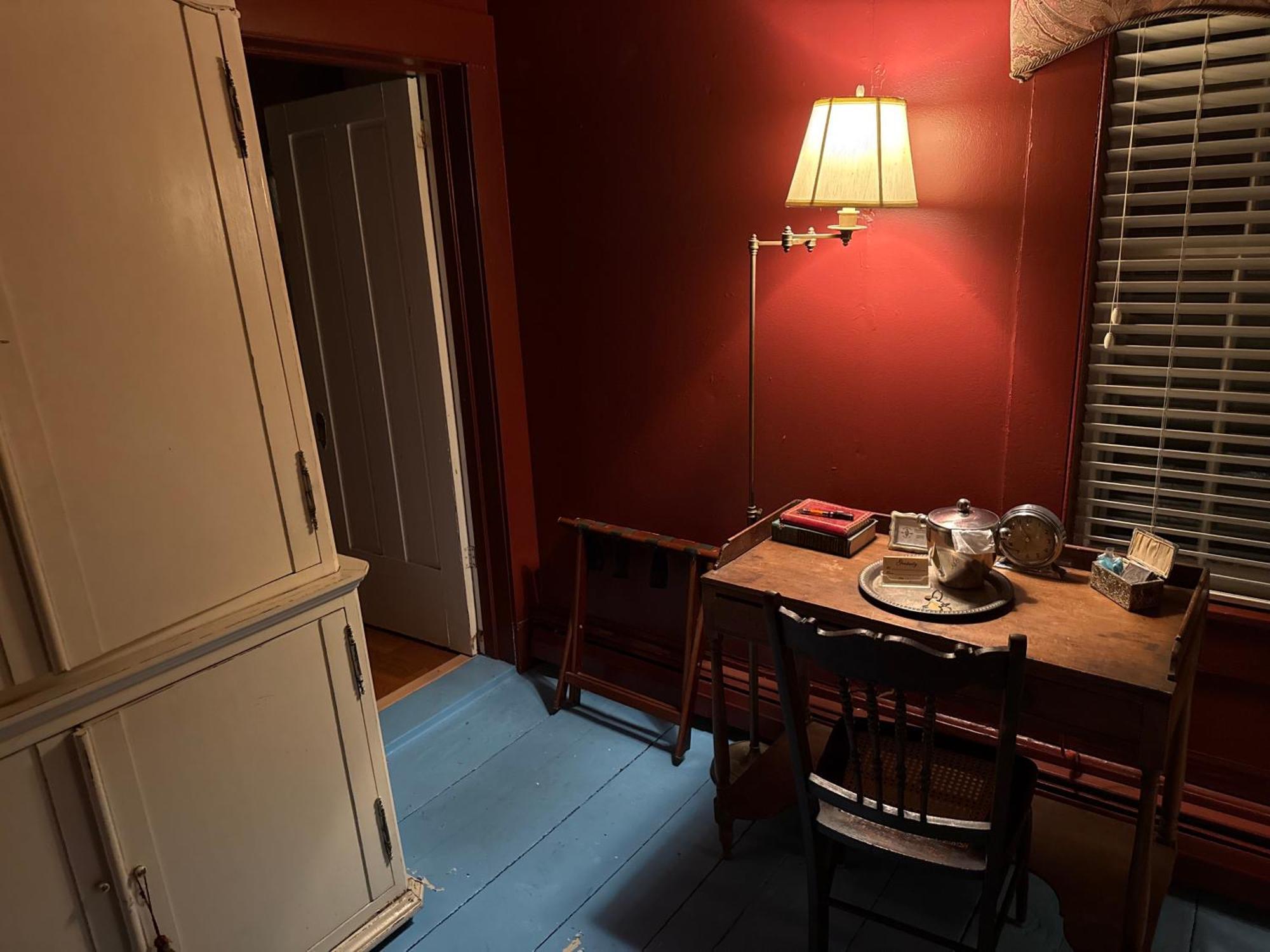 The Gaslamp Bed And Breakfast Provincetown Exterior photo
